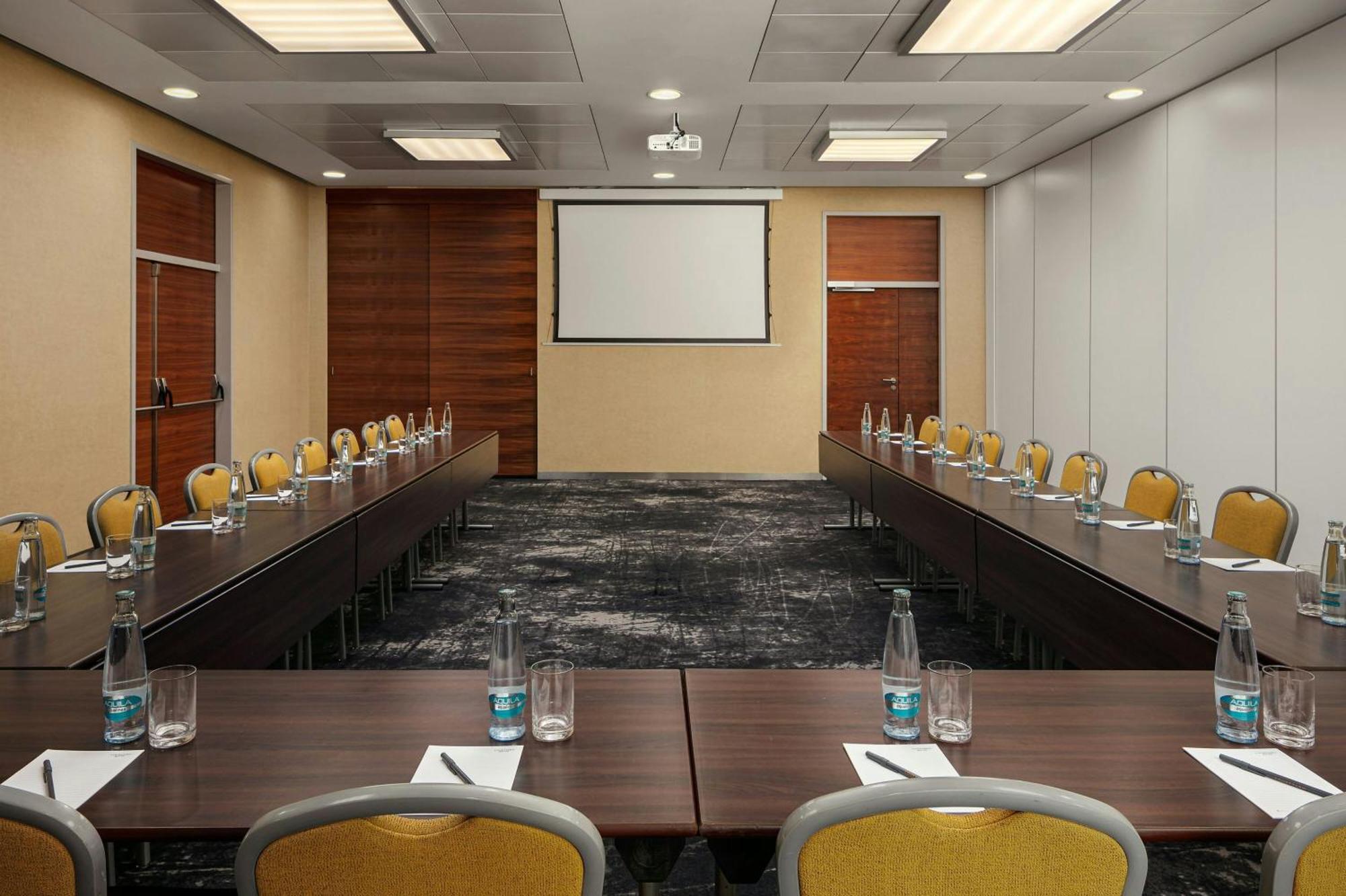 מלון Courtyard By Marriott Pilsen מראה חיצוני תמונה