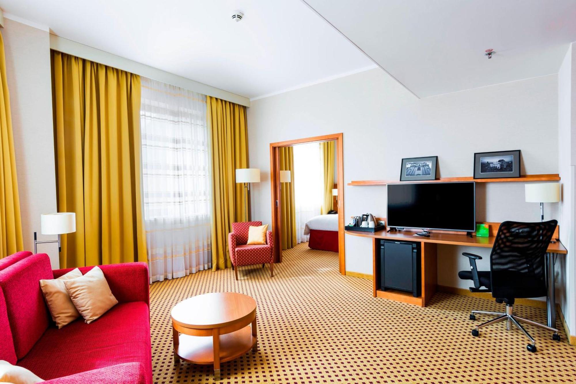 מלון Courtyard By Marriott Pilsen מראה חיצוני תמונה
