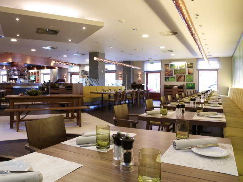 מלון Courtyard By Marriott Pilsen מראה חיצוני תמונה