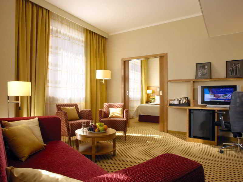 מלון Courtyard By Marriott Pilsen מראה חיצוני תמונה